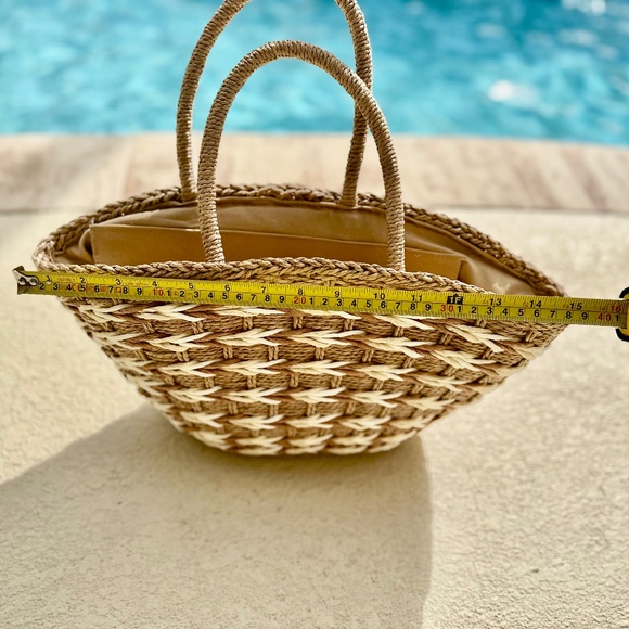 Woven Loop Handle Basket Tote - Picture 2 of 8